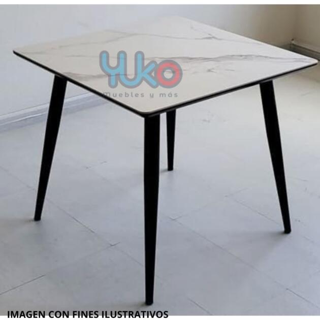 Mesa Cuadrada Mariana